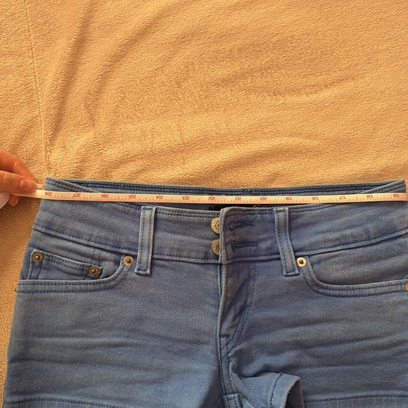 Levi’s Jean shorts - Picture 5 of 5